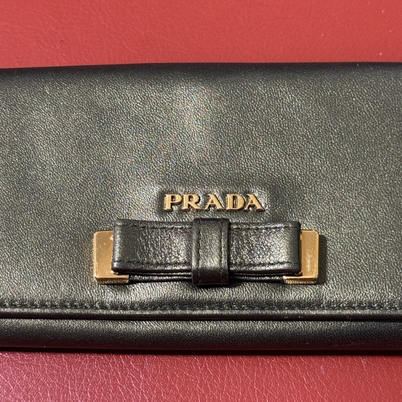 Authentic Prada Flap Wallet Green - Picture 6 of 13